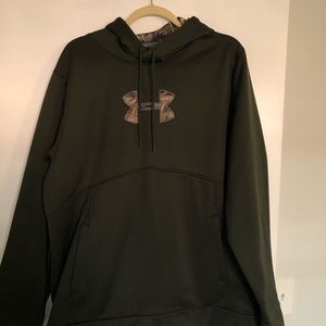 Under Armour Sweatshirt
